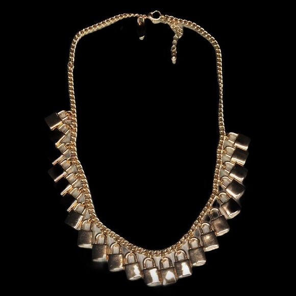 NWOT! Golden choker style necklace w/ 22 p… - Picture 7 of 8